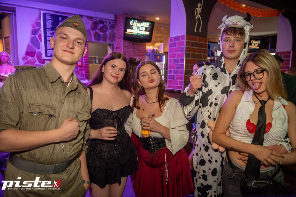 Große Halloween Partynacht