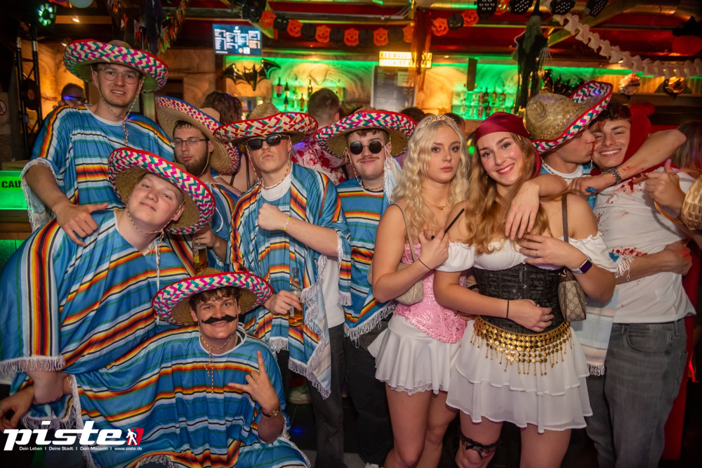 Große Halloween Partynacht