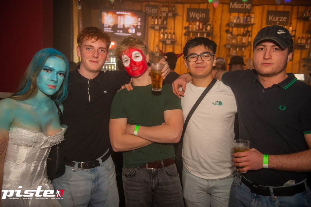 Houserasten meets Kxxma