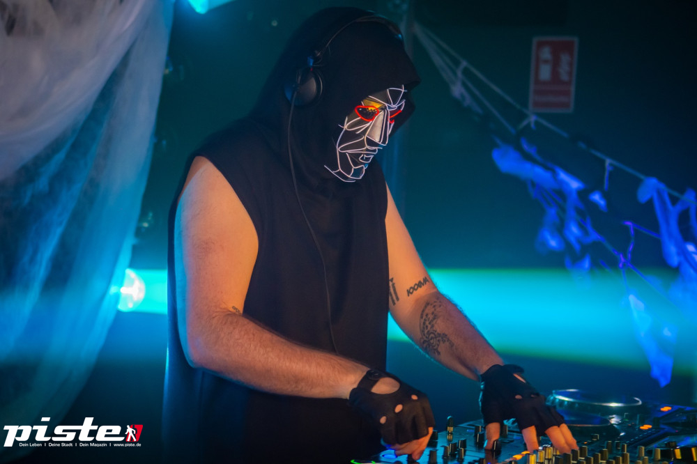 Houserasten meets Kxxma