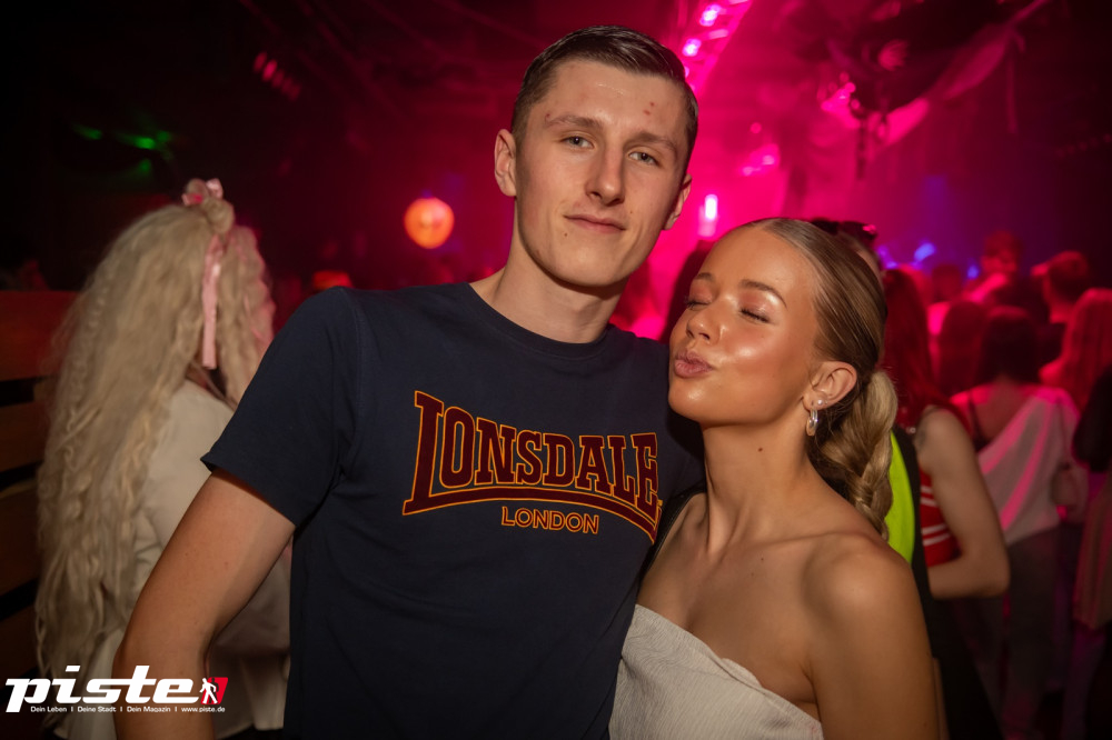 Houserasten meets Kxxma