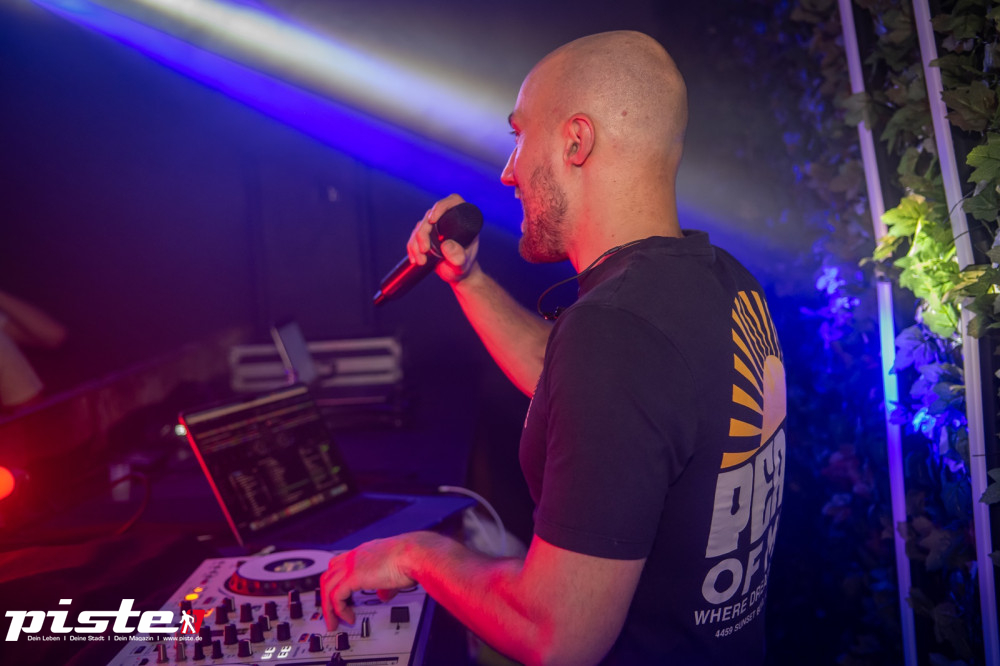 Houserasten meets Kxxma