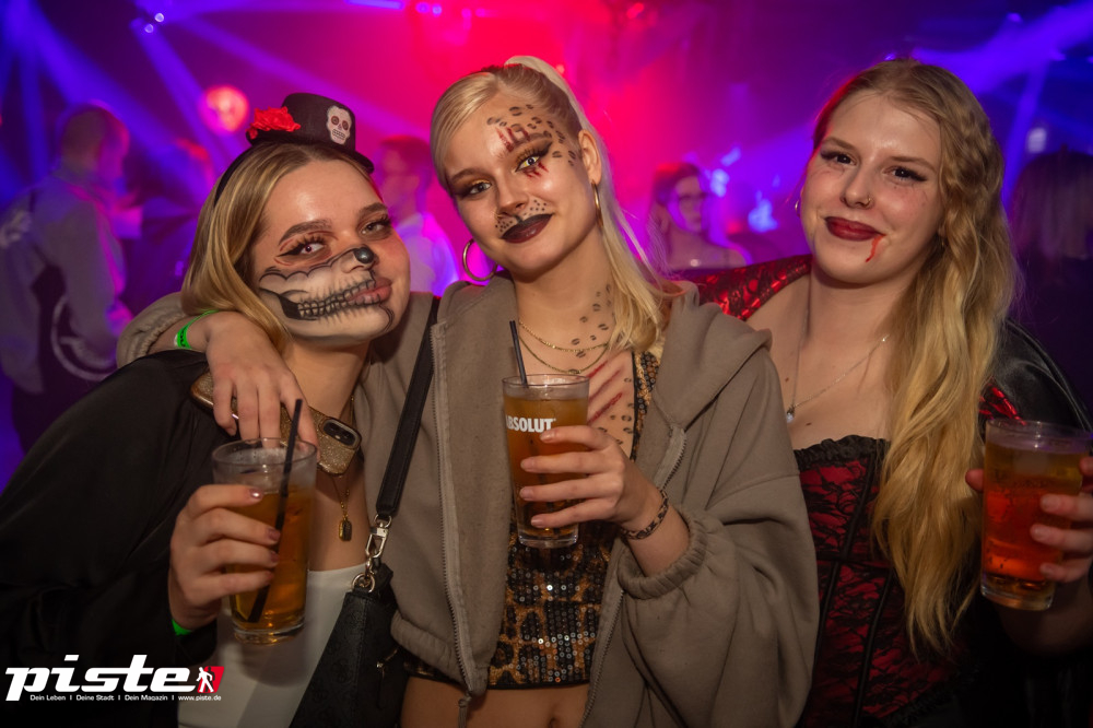 Houserasten meets Kxxma