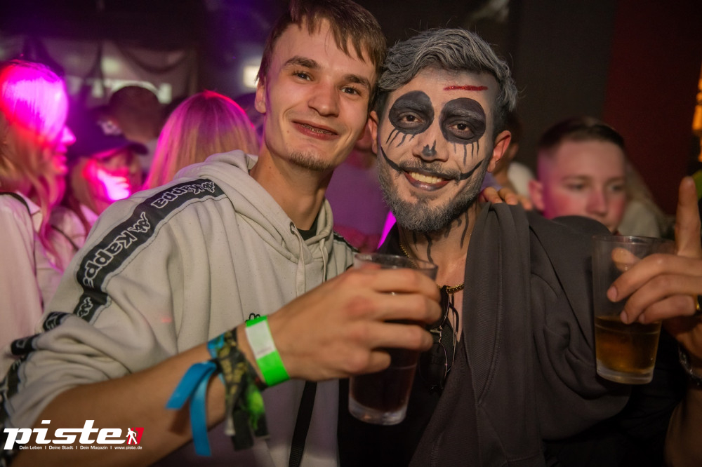 Houserasten meets Kxxma