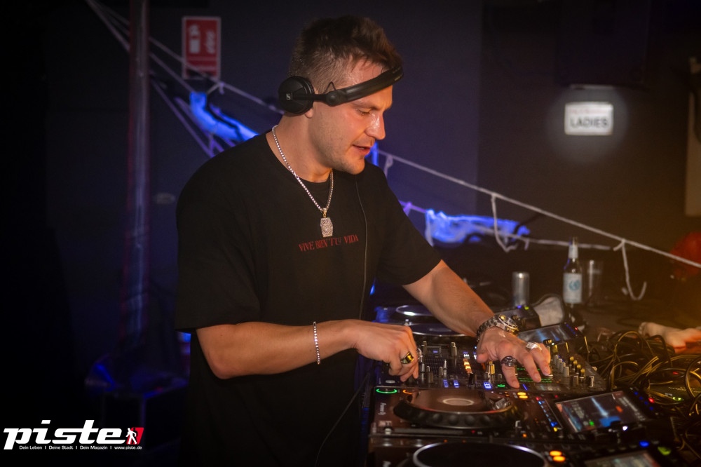 Houserasten meets Kxxma