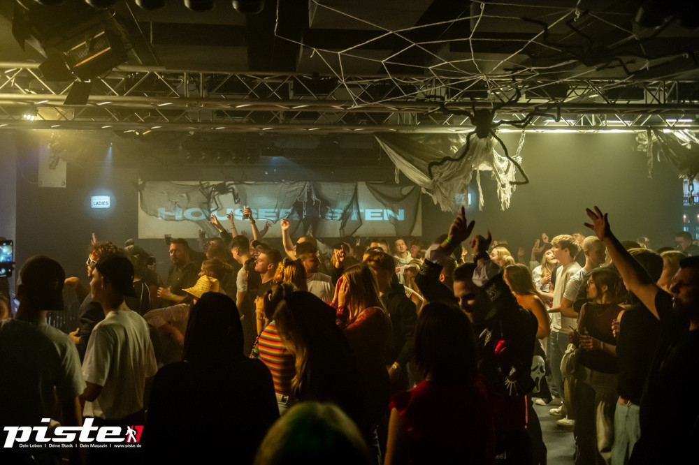 Houserasten meets Kxxma