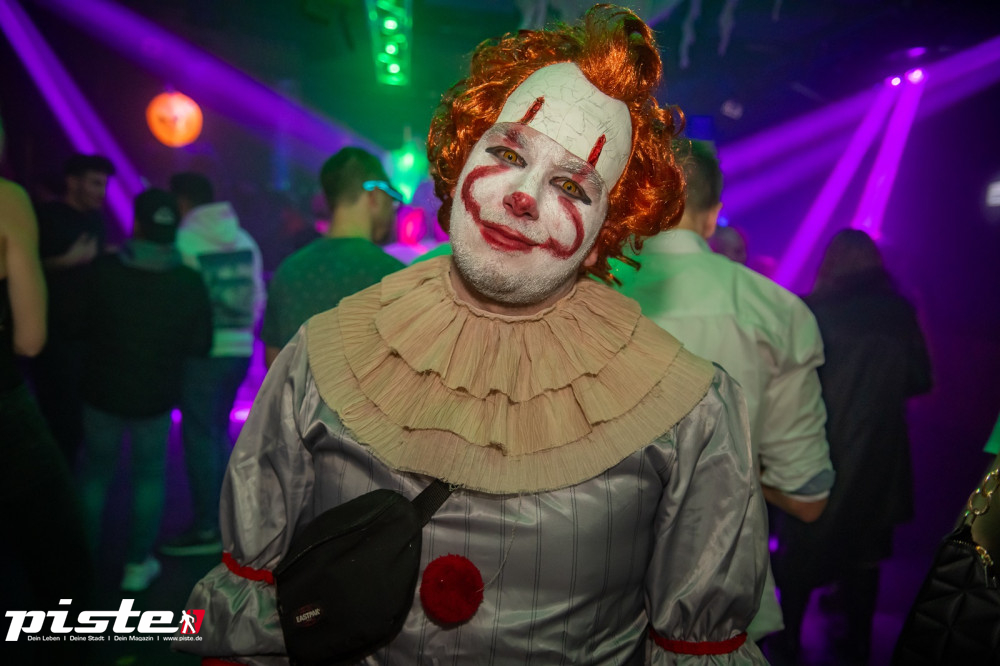 Houserasten meets Kxxma