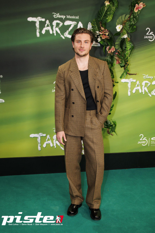 Premiere: Disneys Musical TARZAN