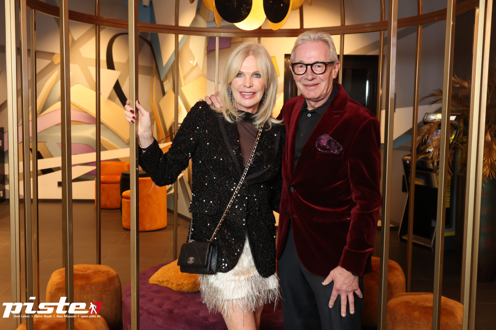 Secret & Surprise Santa Night