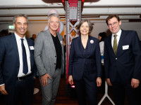 Hamburg hält zusammen!