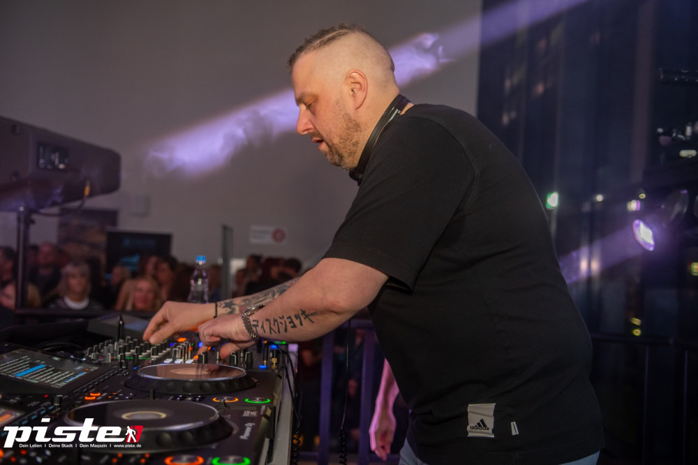 Goliaths UE30 Party Teil 1