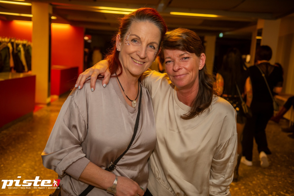 Goliaths UE30 Party Teil 1