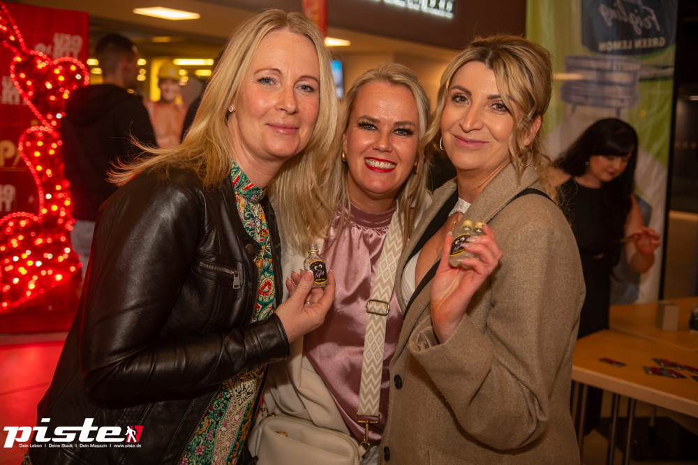 Goliaths UE30 Party Teil 1