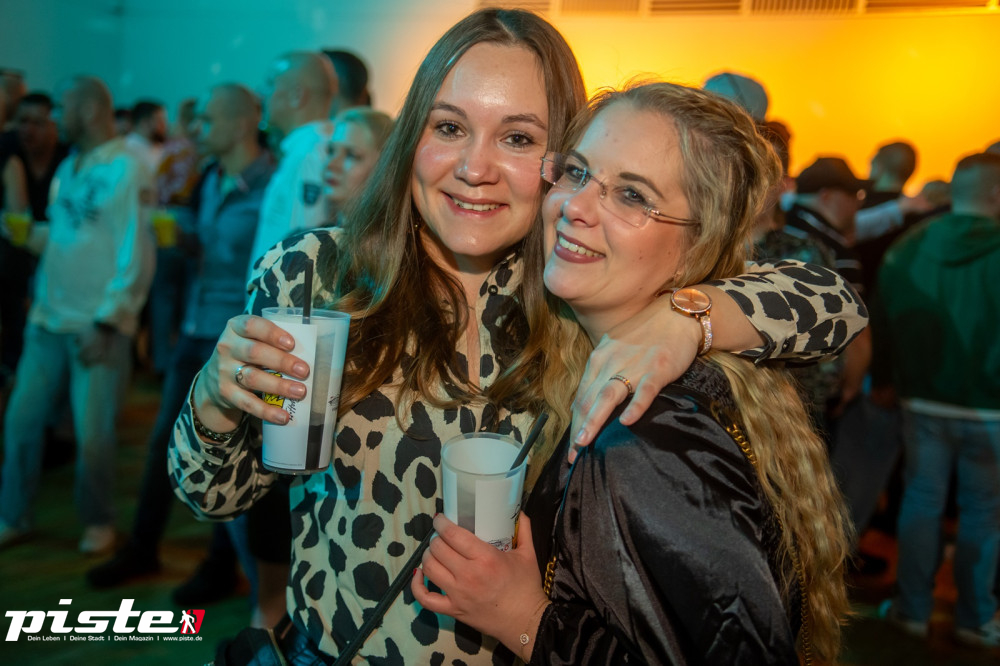 Goliaths UE30 Party Teil 1