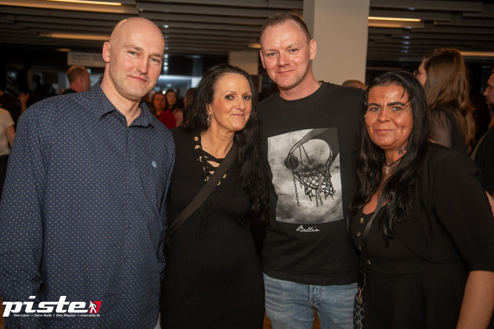 Goliaths UE30 Party Teil 1