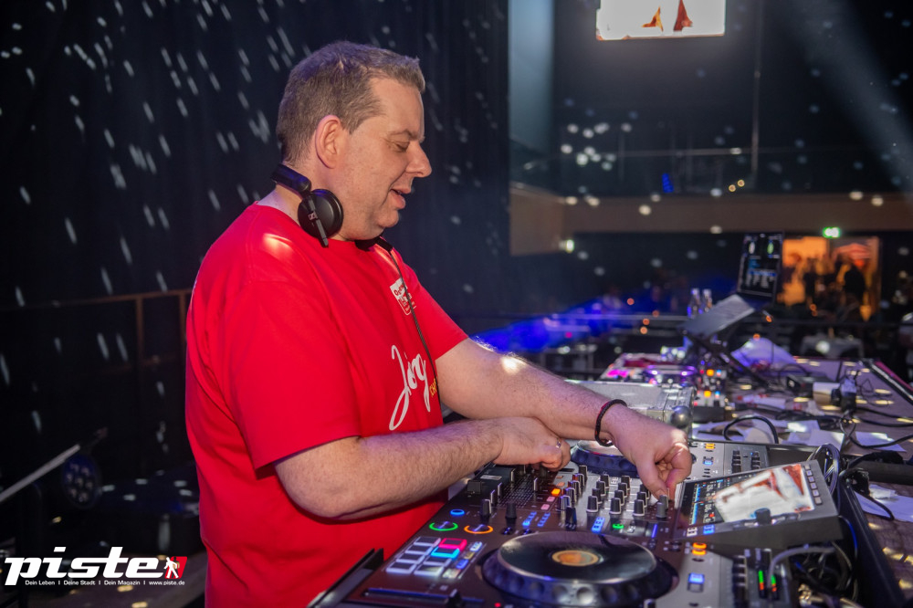 Goliaths UE30 Party Teil 1