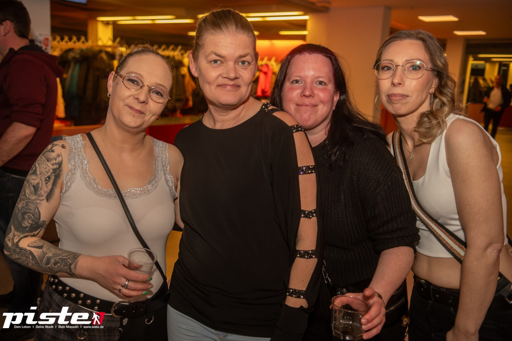 Goliaths UE30 Party Teil 1