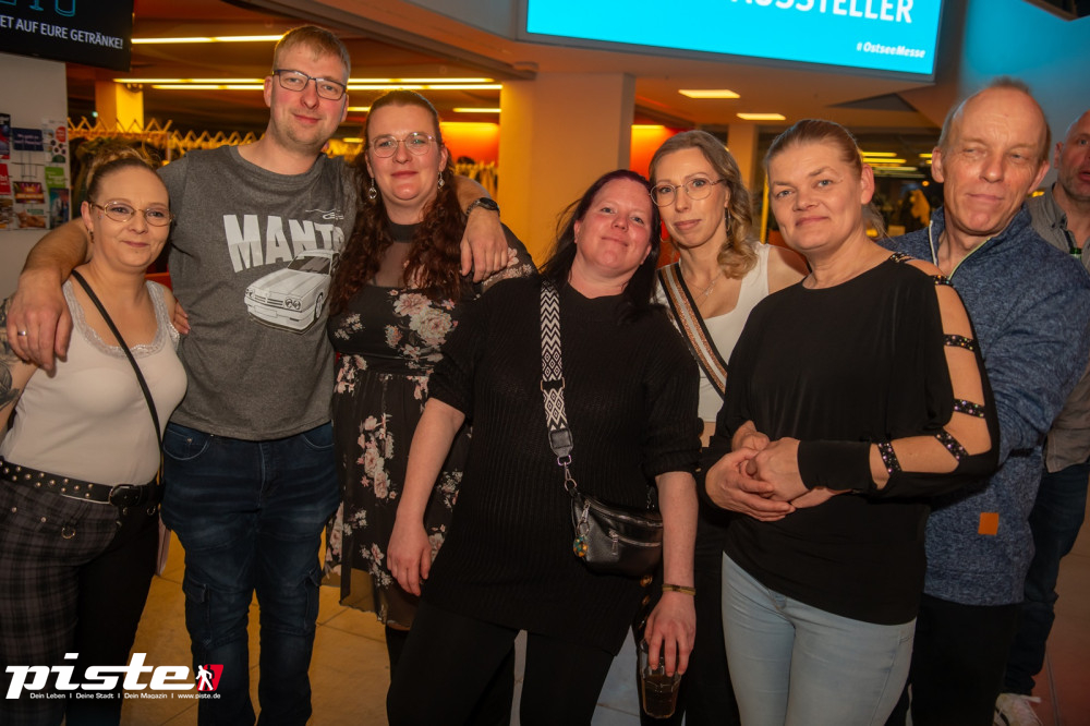 Goliaths UE30 Party Teil 1