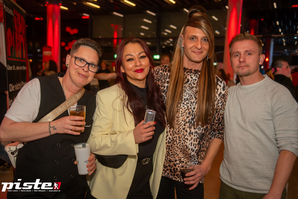 Goliaths UE30 Party Teil 1