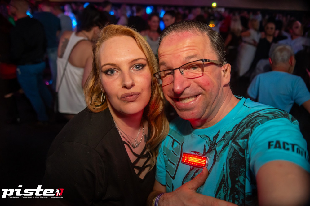 Goliaths UE30 Party Teil 1