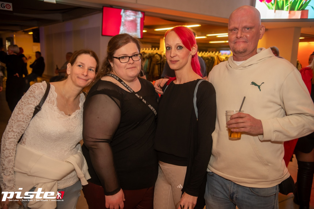 Goliaths UE30 Party Teil 1