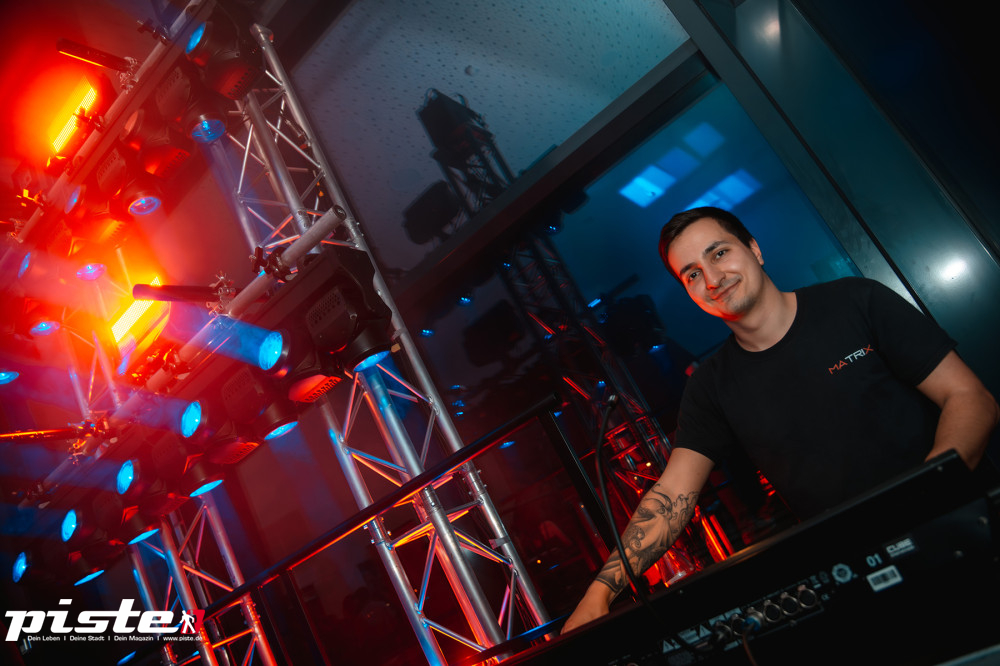 Goliaths UE30 Party Teil 2