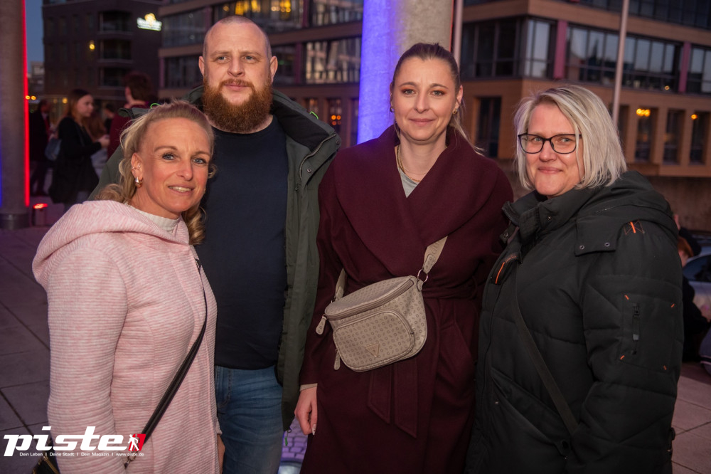 After Work Lounge: Tanz in den Mai