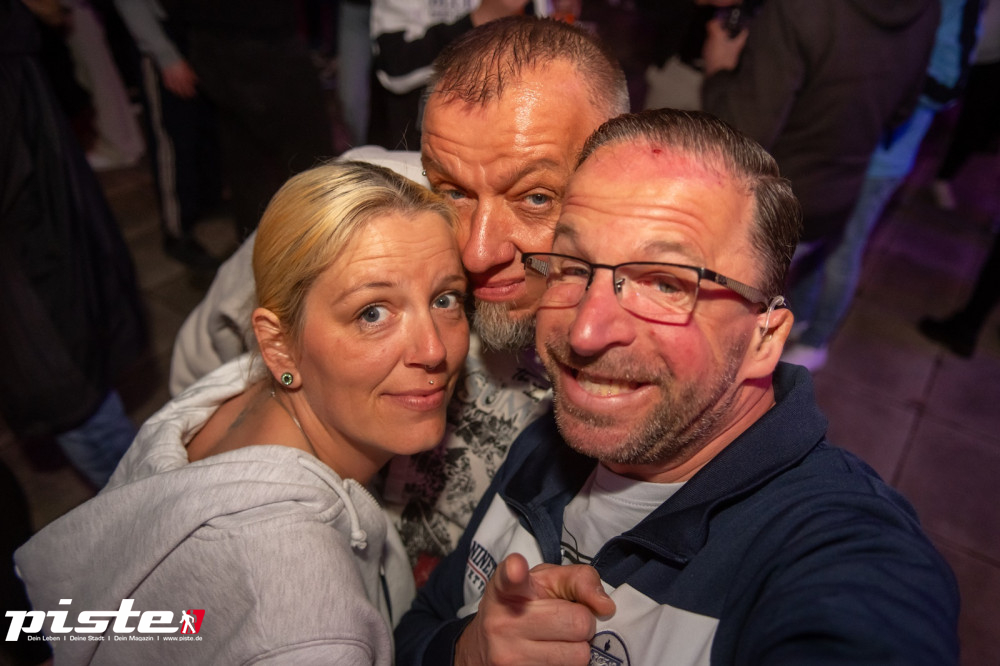 After Work Lounge: Tanz in den Mai