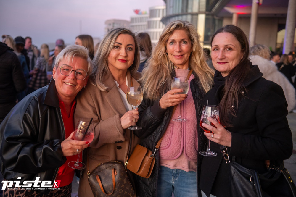 After Work Lounge: Tanz in den Mai