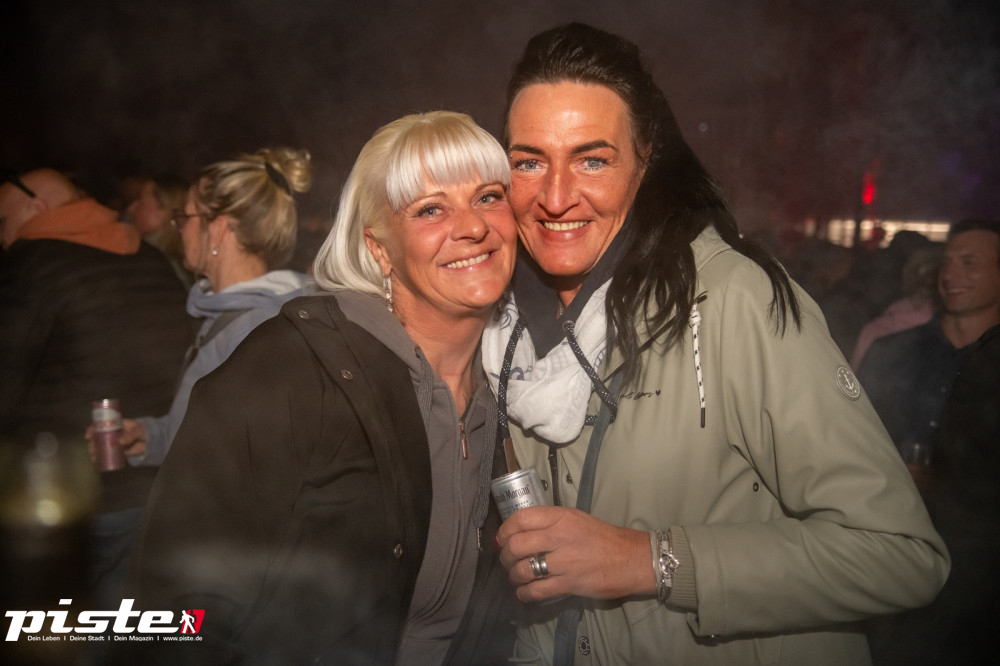 After Work Lounge: Tanz in den Mai
