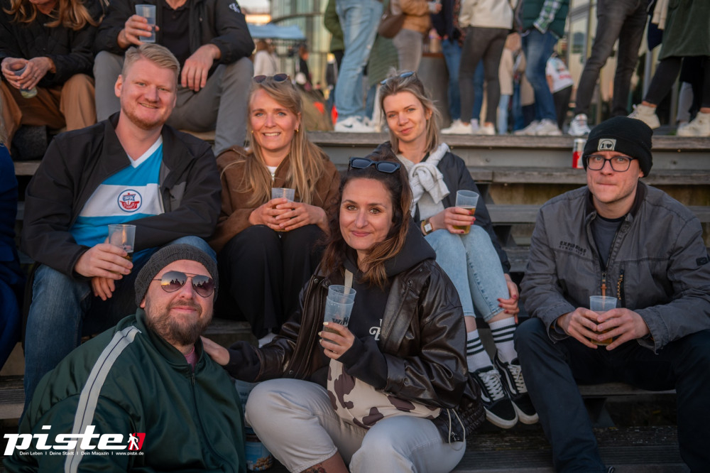 After Work Lounge: Tanz in den Mai
