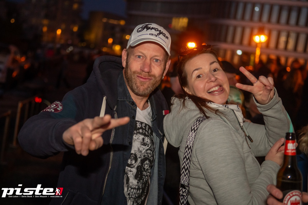 After Work Lounge: Tanz in den Mai