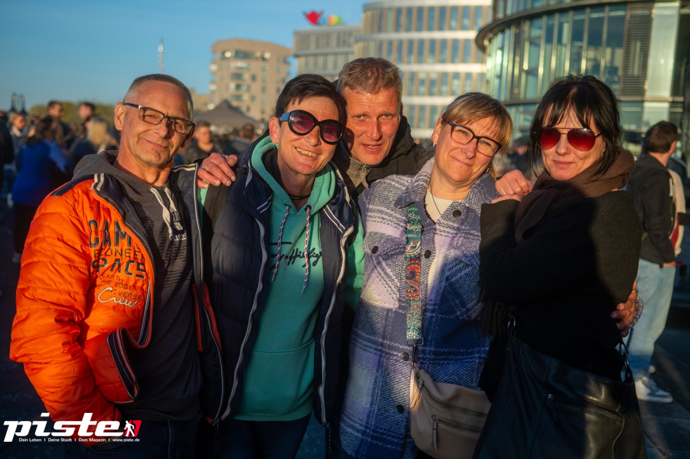 After Work Lounge: Tanz in den Mai