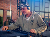 After Work Lounge: Tanz in den Mai