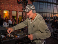 After Work Lounge: Tanz in den Mai
