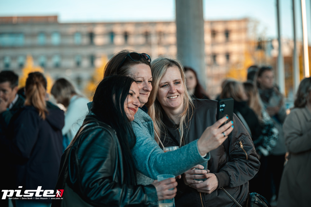 After Work Lounge: Tanz in den Mai Galerie 2