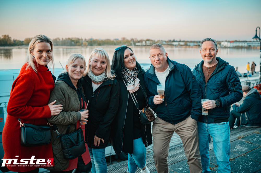 After Work Lounge: Tanz in den Mai Galerie 2