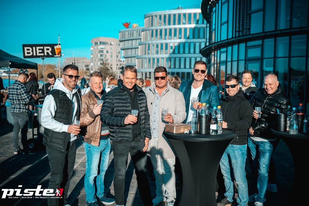 After Work Lounge: Tanz in den Mai Galerie 2