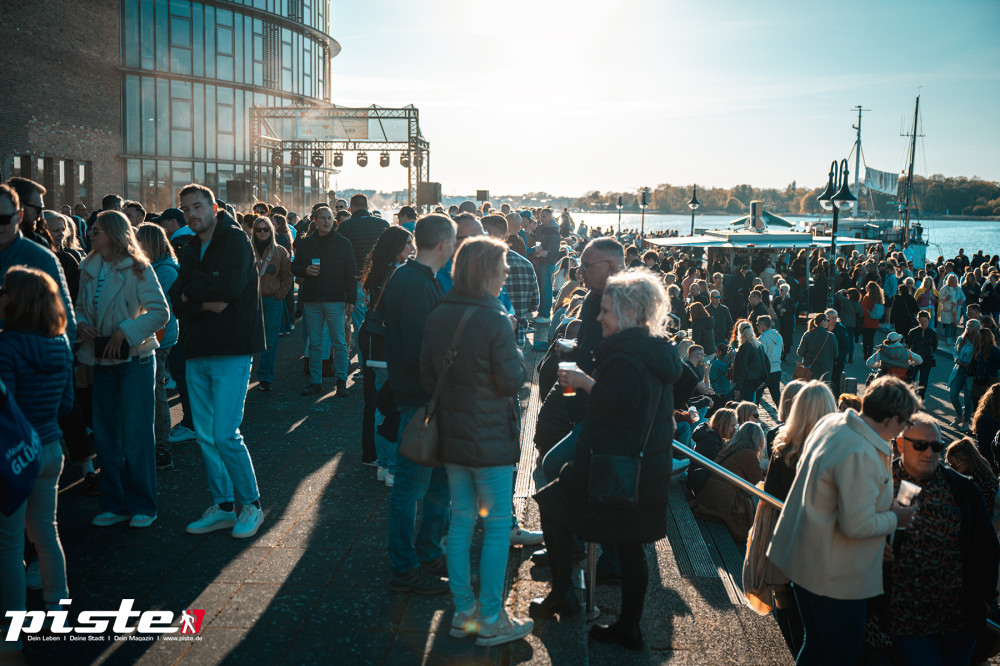 After Work Lounge: Tanz in den Mai Galerie 2