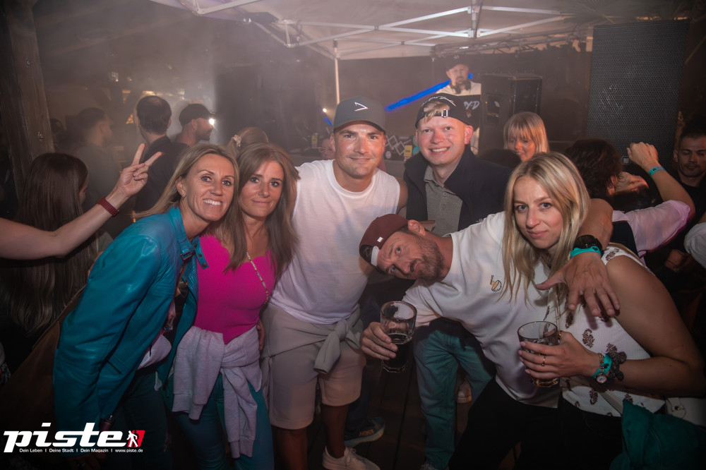 Choco Club Beach Party