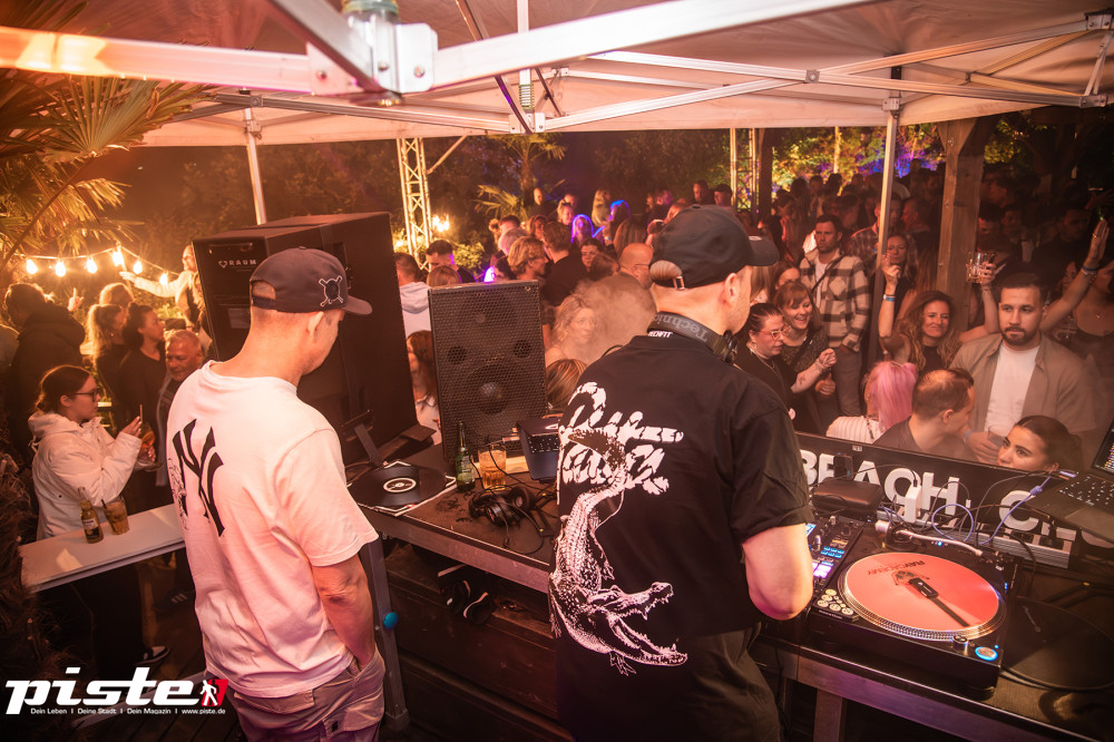 Choco Club Beach Party