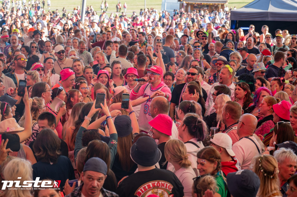 Mega 90er Open Air