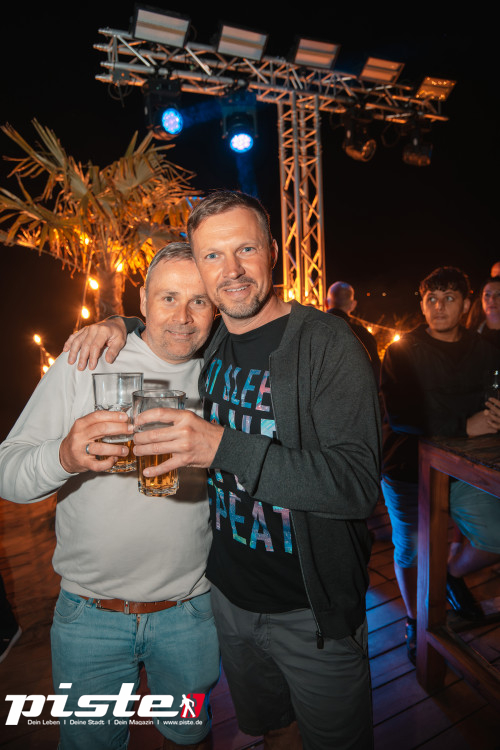 Beach Party Tragedie Night