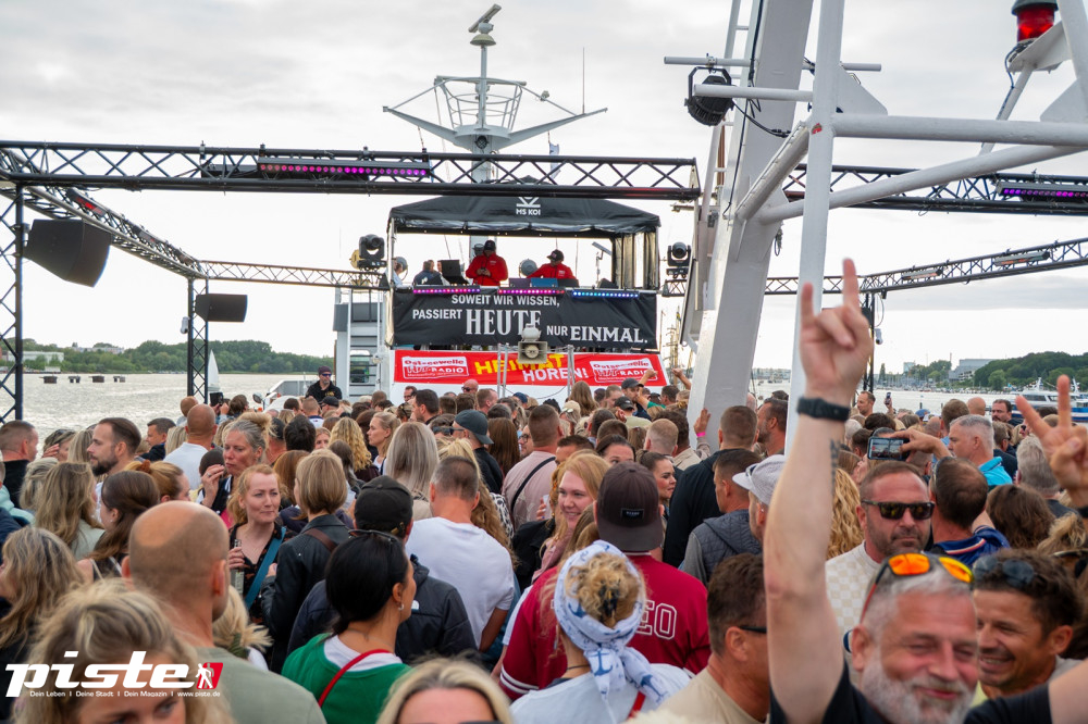 Ostseewelle Bootsparty