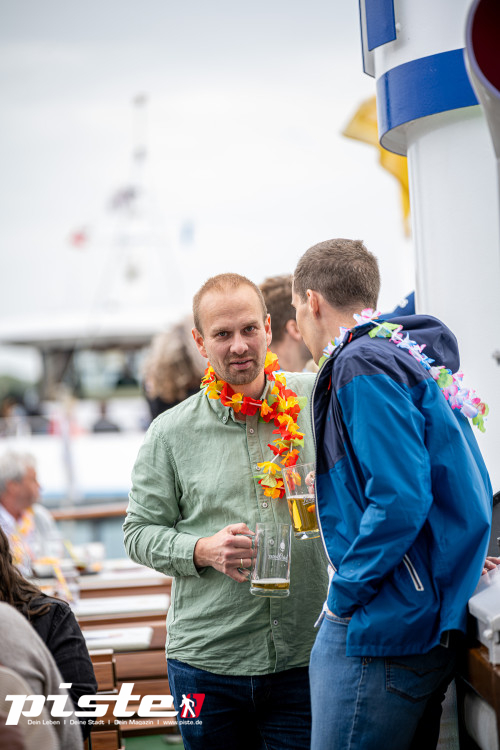 Cruise Sail