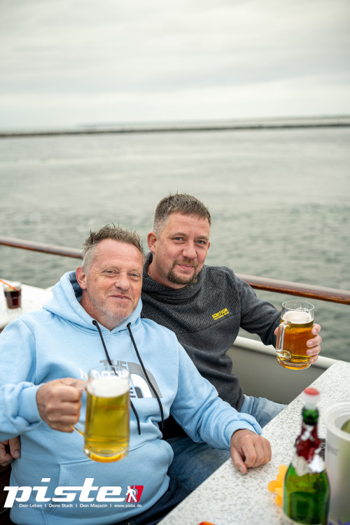 Cruise Sail