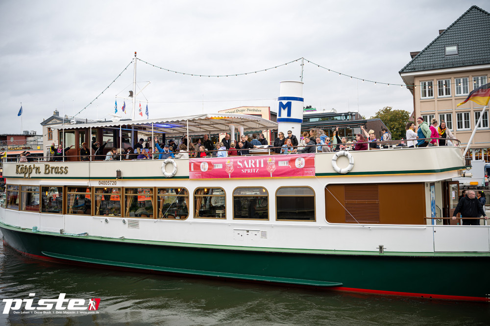 Cruise Sail