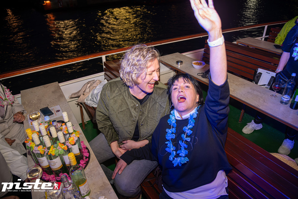 Cruise Sail