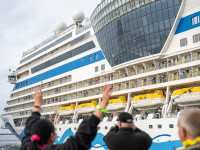 Cruise Sail