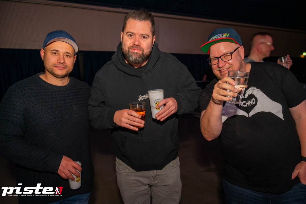 Und drinnen tanzt der Bär